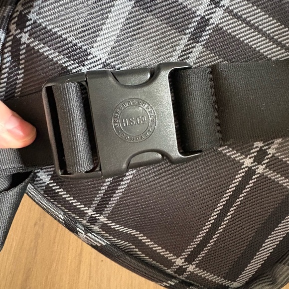 Herschel Supply Co  Fifteen Fanny Pack Grey Plaid Canvas Hip Belt Waist Bag - Picture 4 of 7